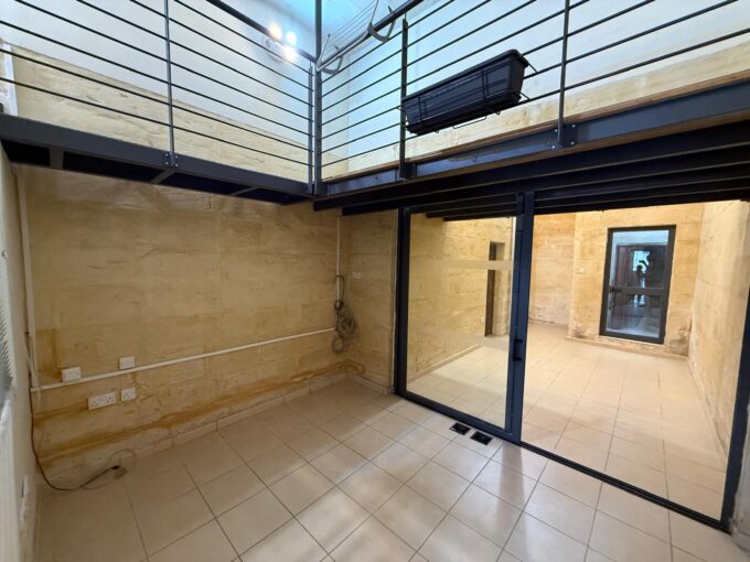 23433 | Sliema | Business premises